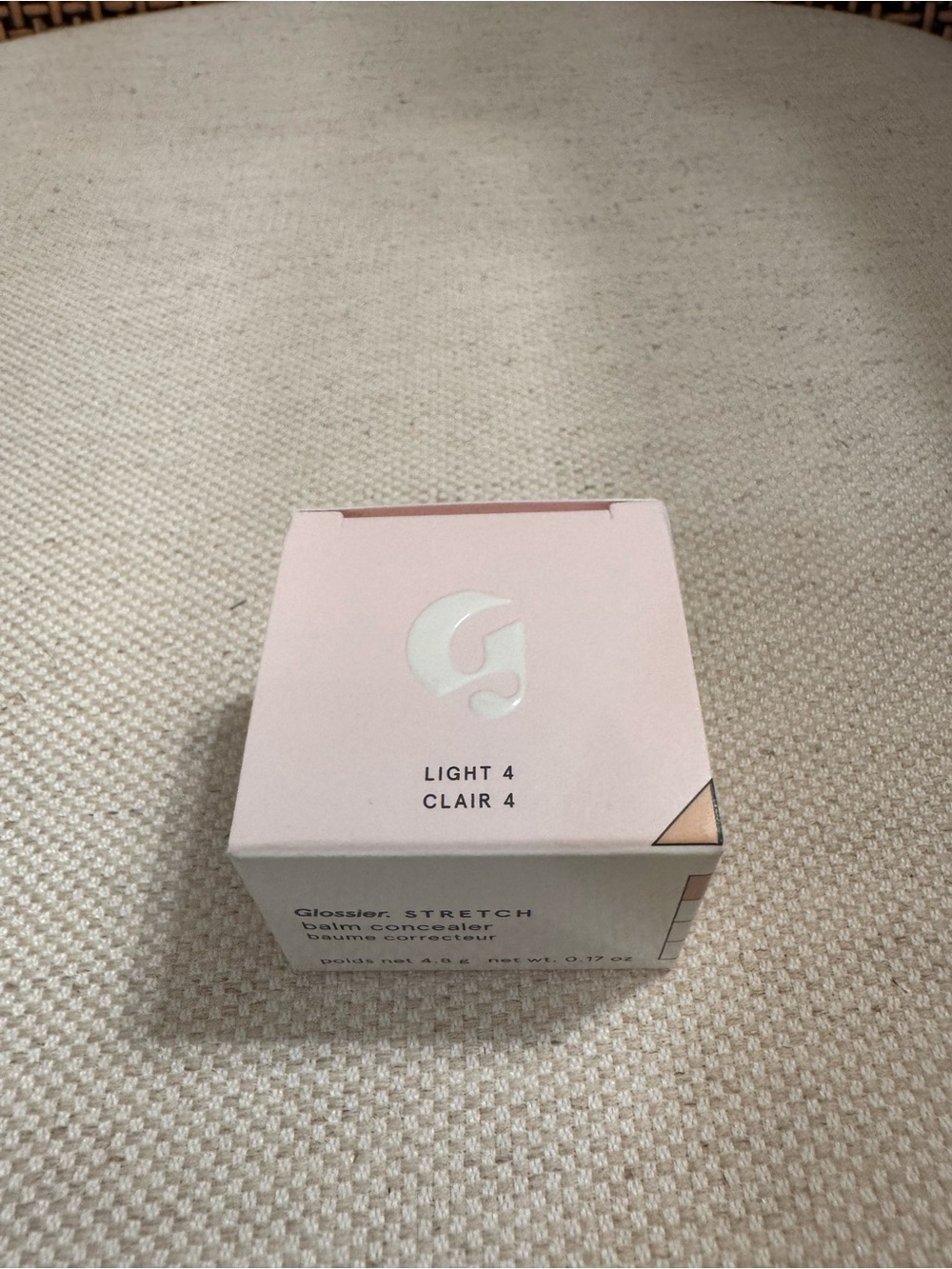 Glossier Concealer Compact in Light 4  NEW Full size